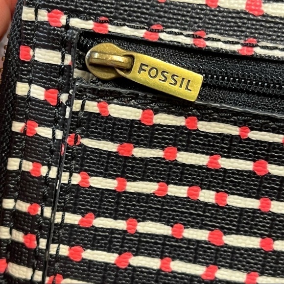 Fossil Madison Zip Around Clutch Wallet Wristlet Black White Stripes Red Dots - Picture 9 of 10